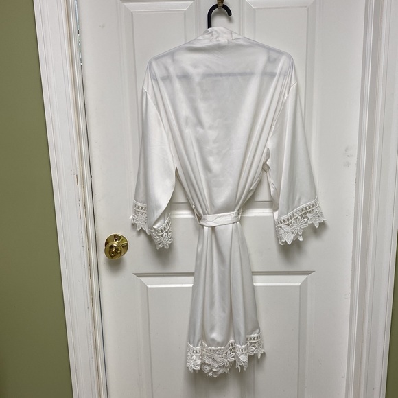 Satin and Lace Bridal Robe - Picture 6 of 7